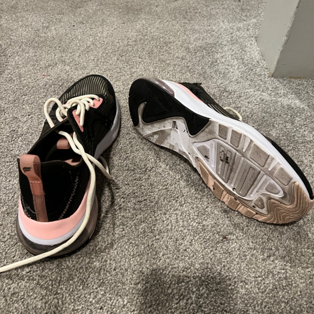 Fabletics Sneakers - image 5